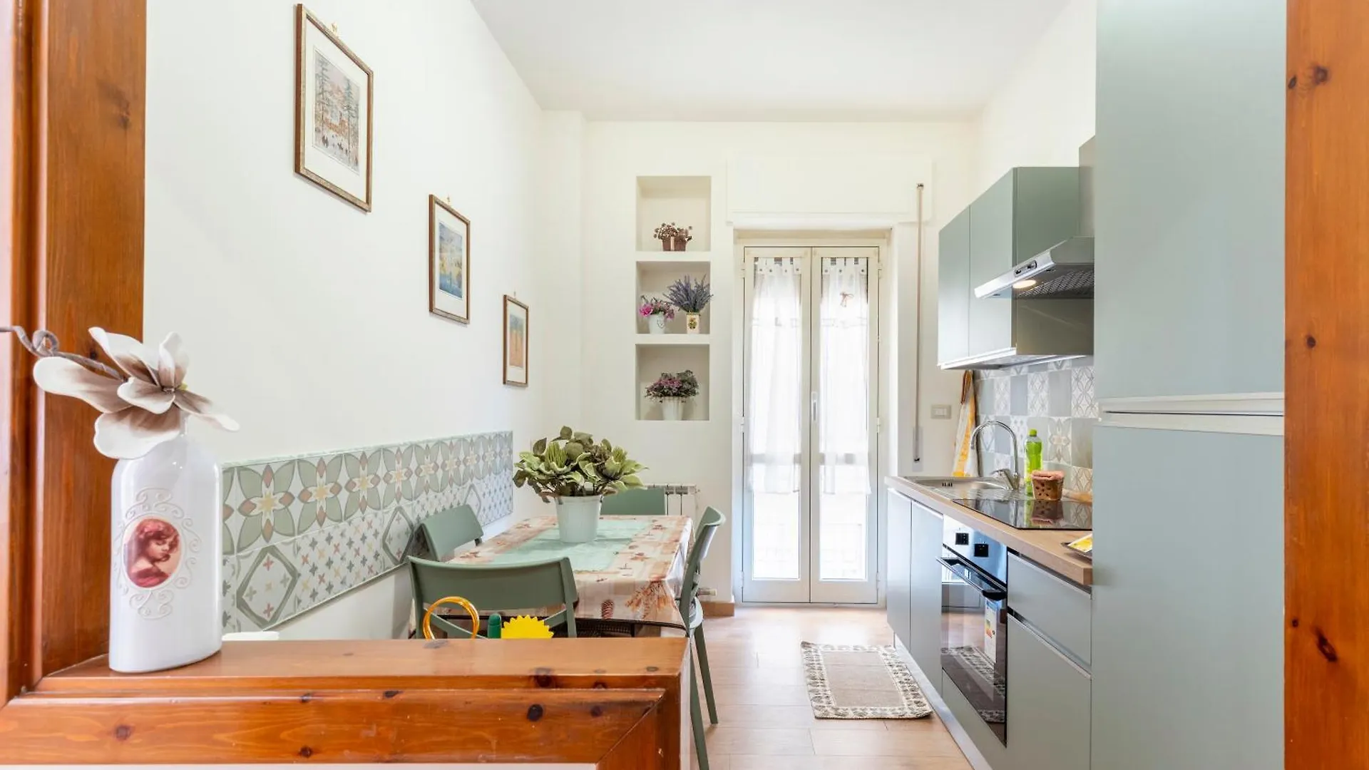 Charming Battistini Apartment Rome