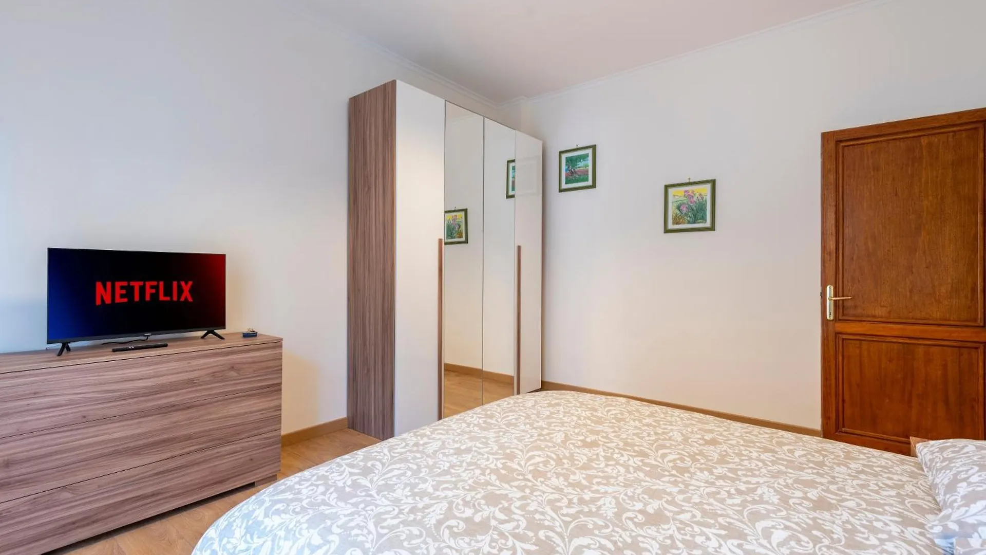 Charming Battistini Apartment Rome